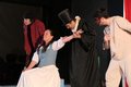 Lachen als Medizin: Theateraufführung «Le Médecin malgré lui» in der Aula, Fotos: Jojo Theis (G6g)