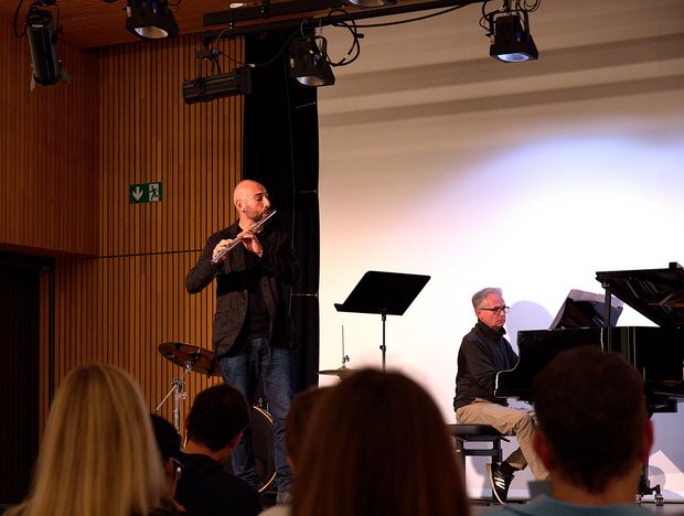 Heimspiel der Instrumental-Lehrpersonen, Foto: Lynn Käser (G4b)