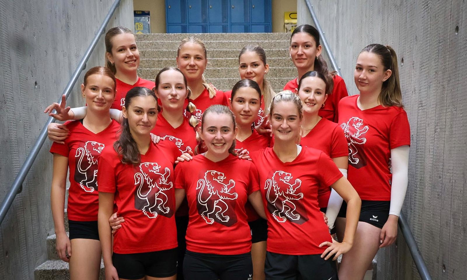 Sieger der Herzen – das KUS-Volleyballteam am ZMS in Bülach, Bild: Elin Fichnová